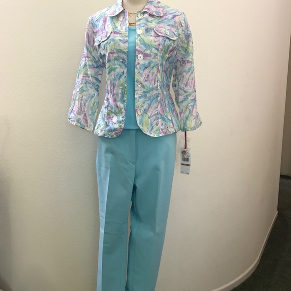 Ruby Rd. Spring Blooms pullover - Picture 2 of 3